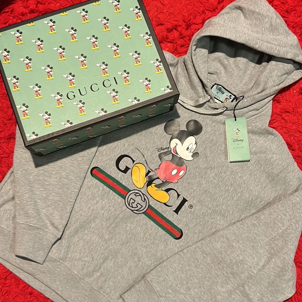 ๐ฆ Gucci x Disney Mickey Mouse Embossed Logo Hoodie - Picture 3 of 14